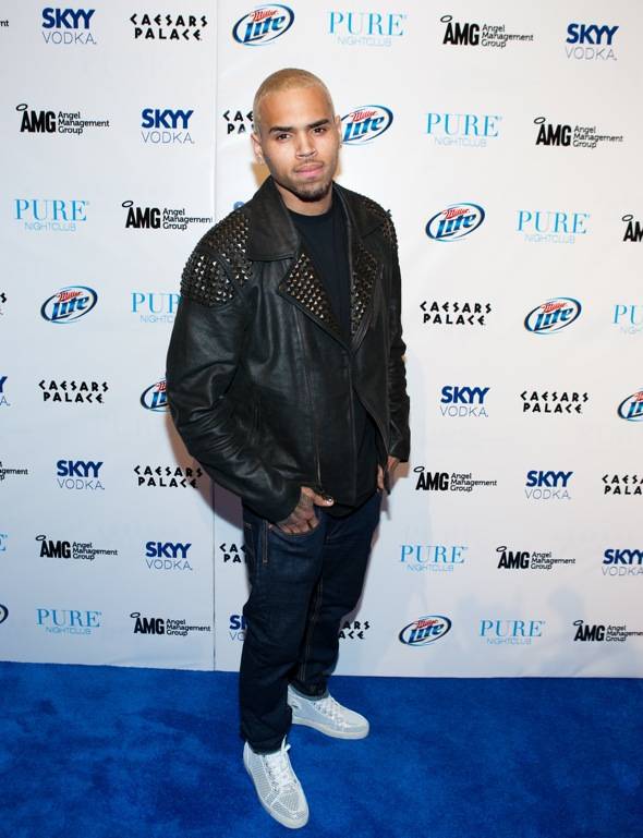 Chris-Brown_PURE-Nightclub_Red-Carpet-2.