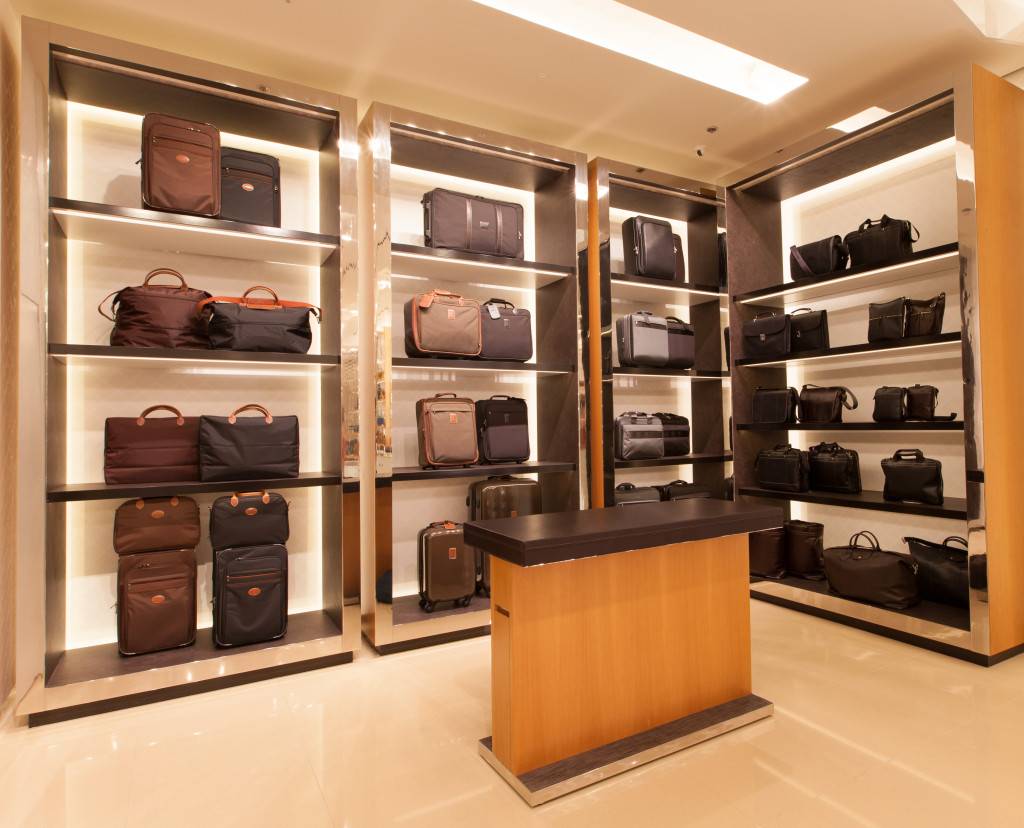 Longchamp Opens New Store in Mall of 