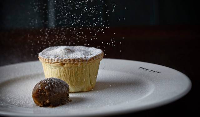 The Ivy mince pie