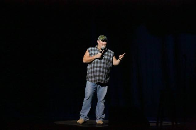 Larry the Cable Guy performs at the Pearl at the Palms. Photos: Edison Graff/Stardust Fallout