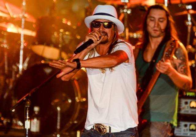 Kid Rock Performs at Boulevard Pool at The Cosmopolitan of Las Vegas. Photos: Brenton Ho