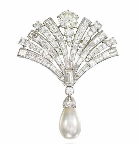 Lot-109-A-NATURAL-PEARL-AND-DIAMOND-BROOCH1