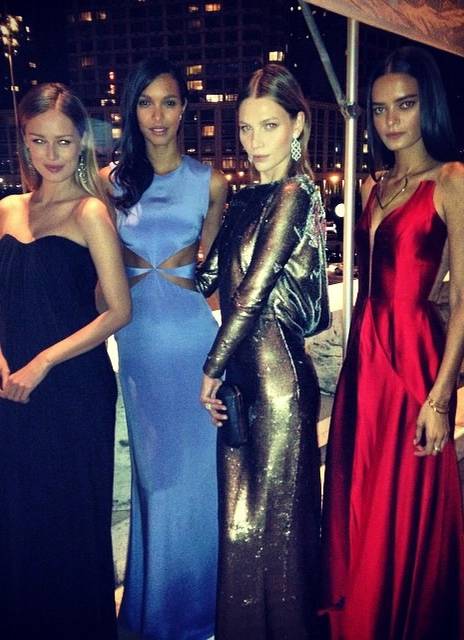 Models out for the night on Sobe