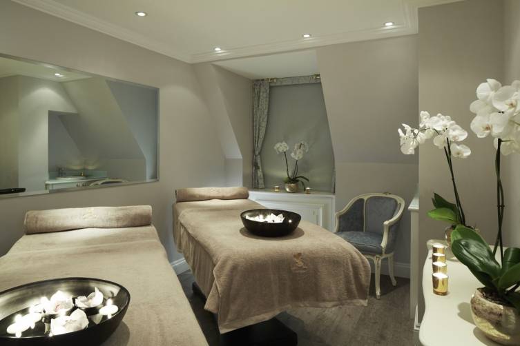 Couples treatment room