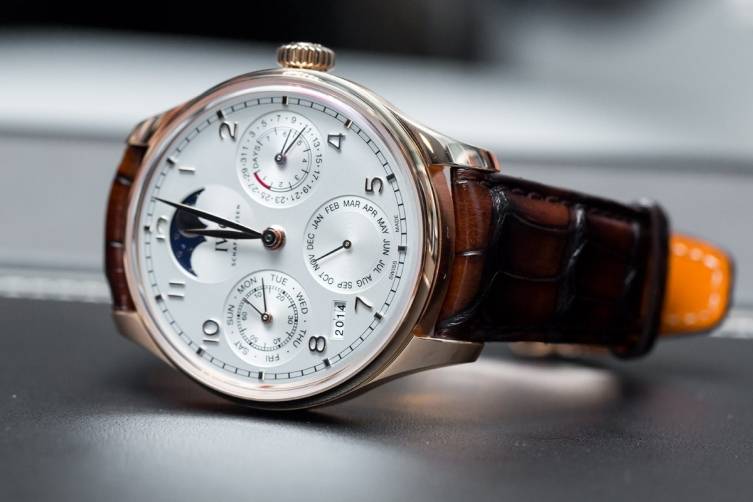 IWC-Portugieser-Perpetual-Calendar-Reference-5033-Front.jpg.pagespeed.ce.pnMjqP-CCM