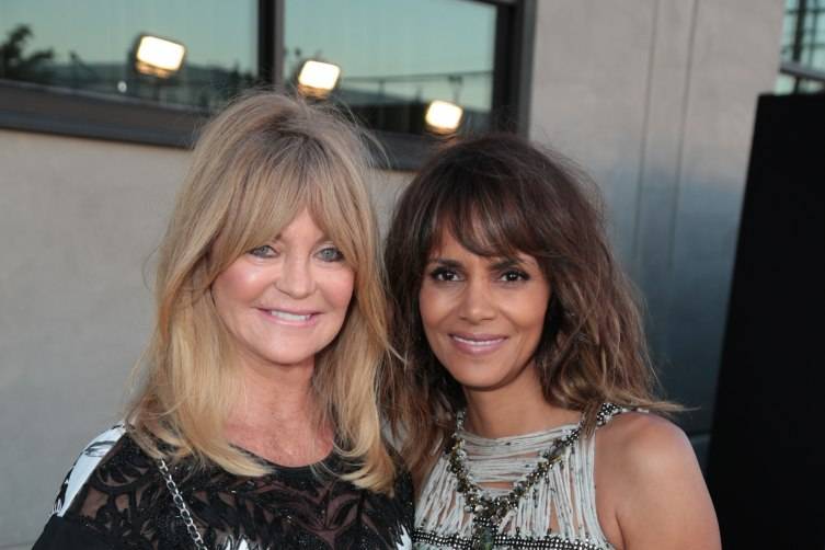 Goldie Hawn and Halle Berry 