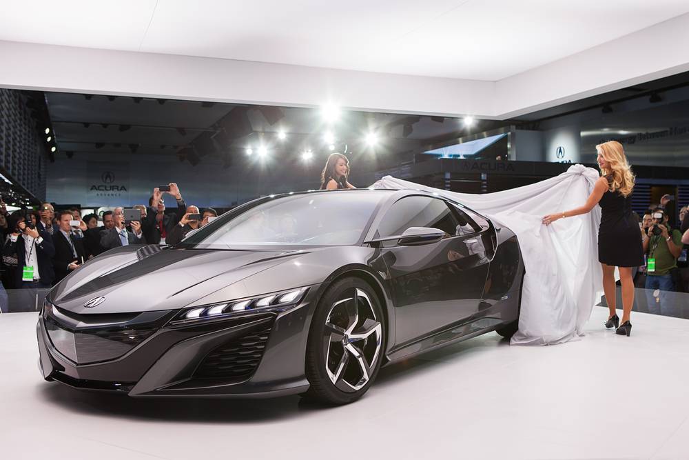 Spokesmodels unveil the new Acura NSX Concept II at The North American International Auto Show January 15, 2013 in Detroit, Michigan.