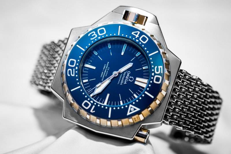 Omega-Seamaster-Ploprof-1200M-Master-Chronometer-Co-Axial-Blue-Dial