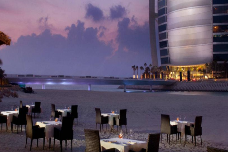 dubai beachside restaurants