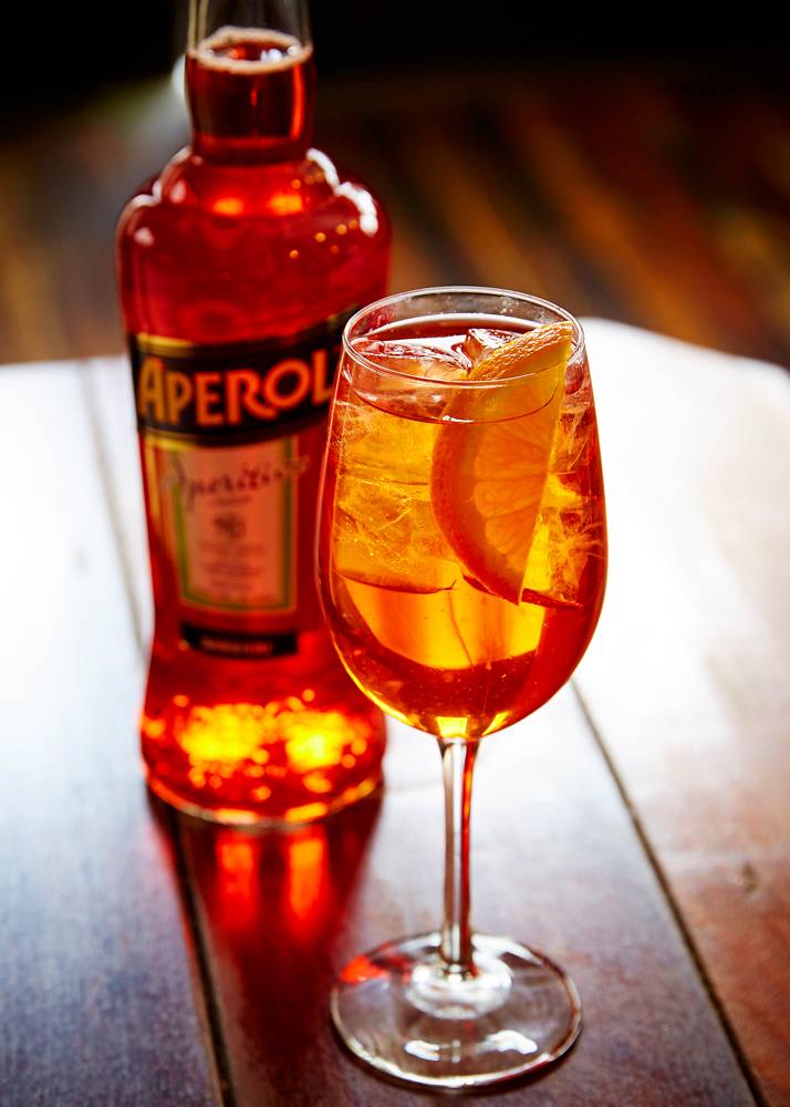 Aperol Spritz w. Bottle 2- web