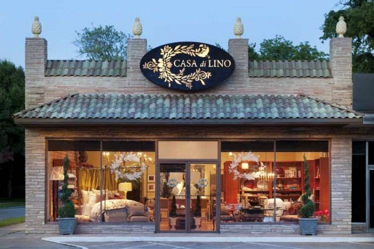 Filled with haute couture for the home, Casa di Lino is warm and welcoming.