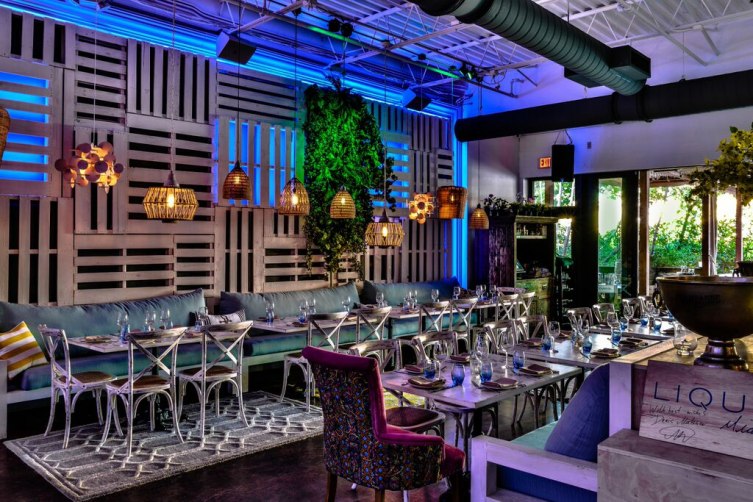 Lique-Miami-indoor-dining