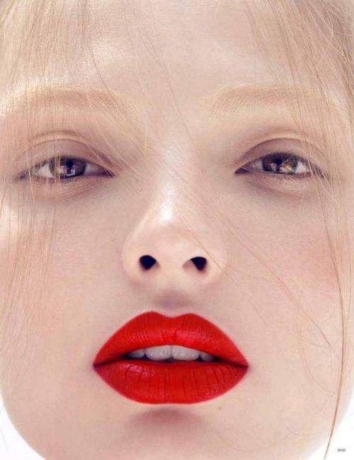 matte-red-lips-no-eyemakeup-eyeshadows-and-beauty-pinterest