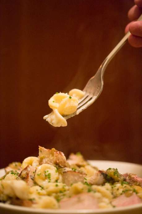 Macaroni and cheese with green chile salsa.