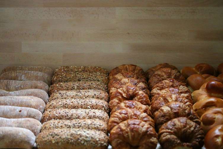 All breads, meats, and toppings are sourced from local, regional, and national providers