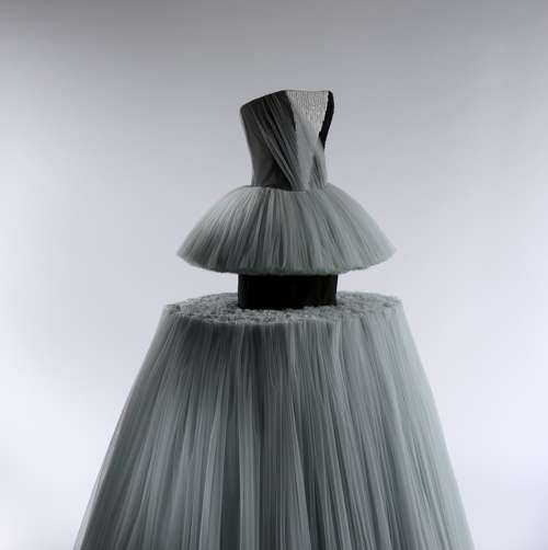 Ball Gown, Viktor & Rolf (Dutch, founded 1993), spring/summer 2010; The Metropolitan Museum of Art, Purchase, Friends of The Costume Institute Gifts, 2011 (2011.8) © The Metropolitan Museum of Art, by Anna- Marie Kellen