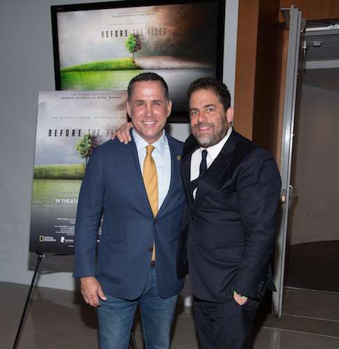 Miami Beach Mayor Philip Levine, left, and Brett Ratner, producer of 'Before the Flood', at the Miami premiere of 'Before the Flood' airing globally on the National Geographic Channel October 30. (photo credit: Alberto Tamargo/National Geographic Channel/PictureGroup )
