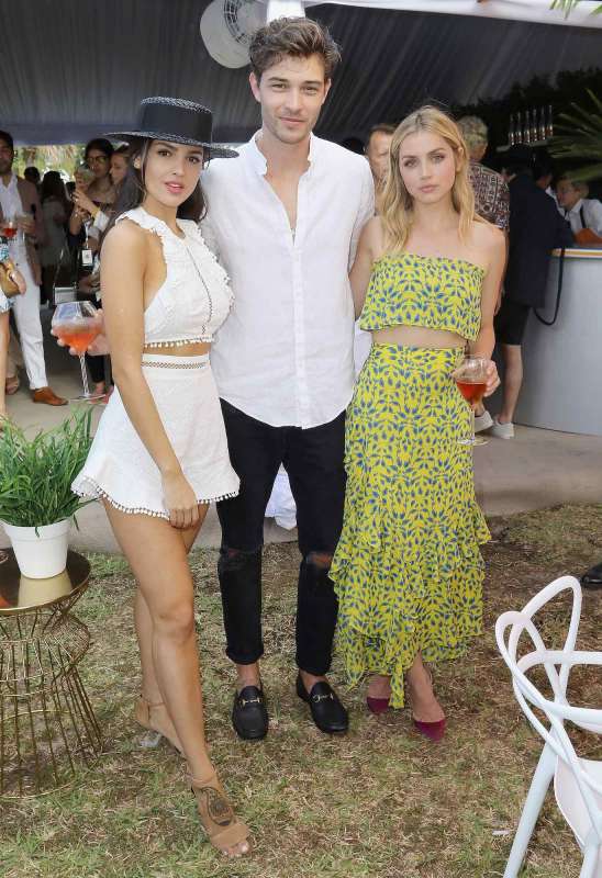 MIAMI, FL - MARCH 04: Eiza Gonzalez, Francisco Lachowski and Ana De Armas attend the Third Annual Veuve Clicquot Carnaval at Museum Park on March 4, 2017 in Miami, Florida. (Photo by John Parra/Getty Images for Veuve Clicquot)