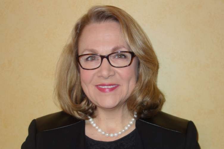 Shannon O’Brien was Massachusetts State Treasurer (1999-2003), and served in House of Representatives (1987-1993) as well as Massachusetts Senate (1993-1995).