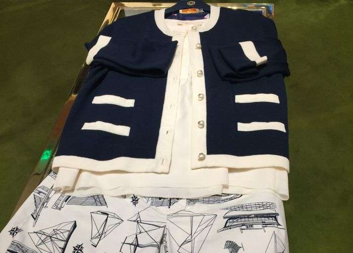 TORY BURCH OUTFIT IVORY AND NAVY COLORS