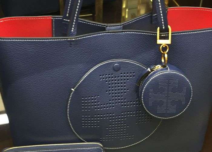 tb navy tote wallets