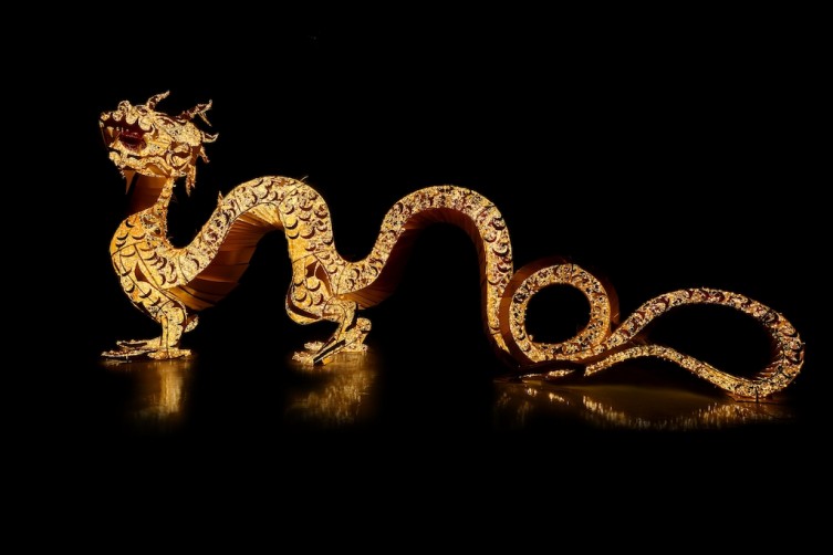 City Center To Celebrate Chinese New Year With Colossal Opulent Dragon Sculpture Haute Living Tita Carra