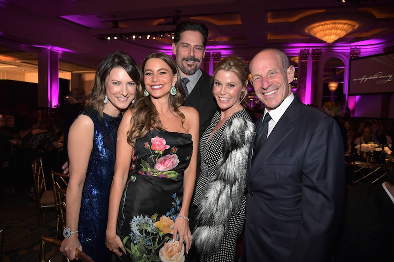 (L-R) Lizzie Tisch, Sofia Vergara, Joe Manganiello, Julie Bowen and Jon Tisch attend WCRF's "An Unforgettable Evening" Presented by Saks Fifth Avenue 