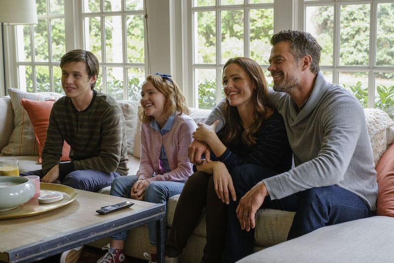 Nick Robinson (Simon), Talitha Bateman (Nora), Jennifer Garner (Emily), and Josh Duhamel (Jack) star in Twentieth Century Fox’s LOVE, SIMON.