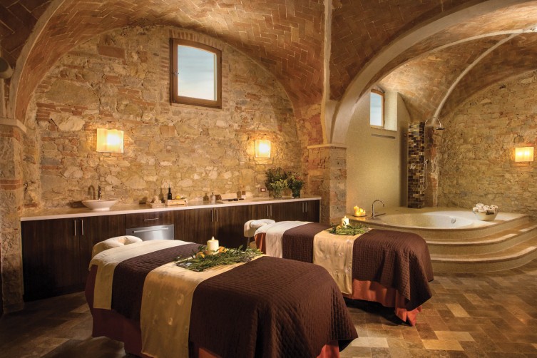 castello-di-casole-hotel-spa-hero-b-1960x1360