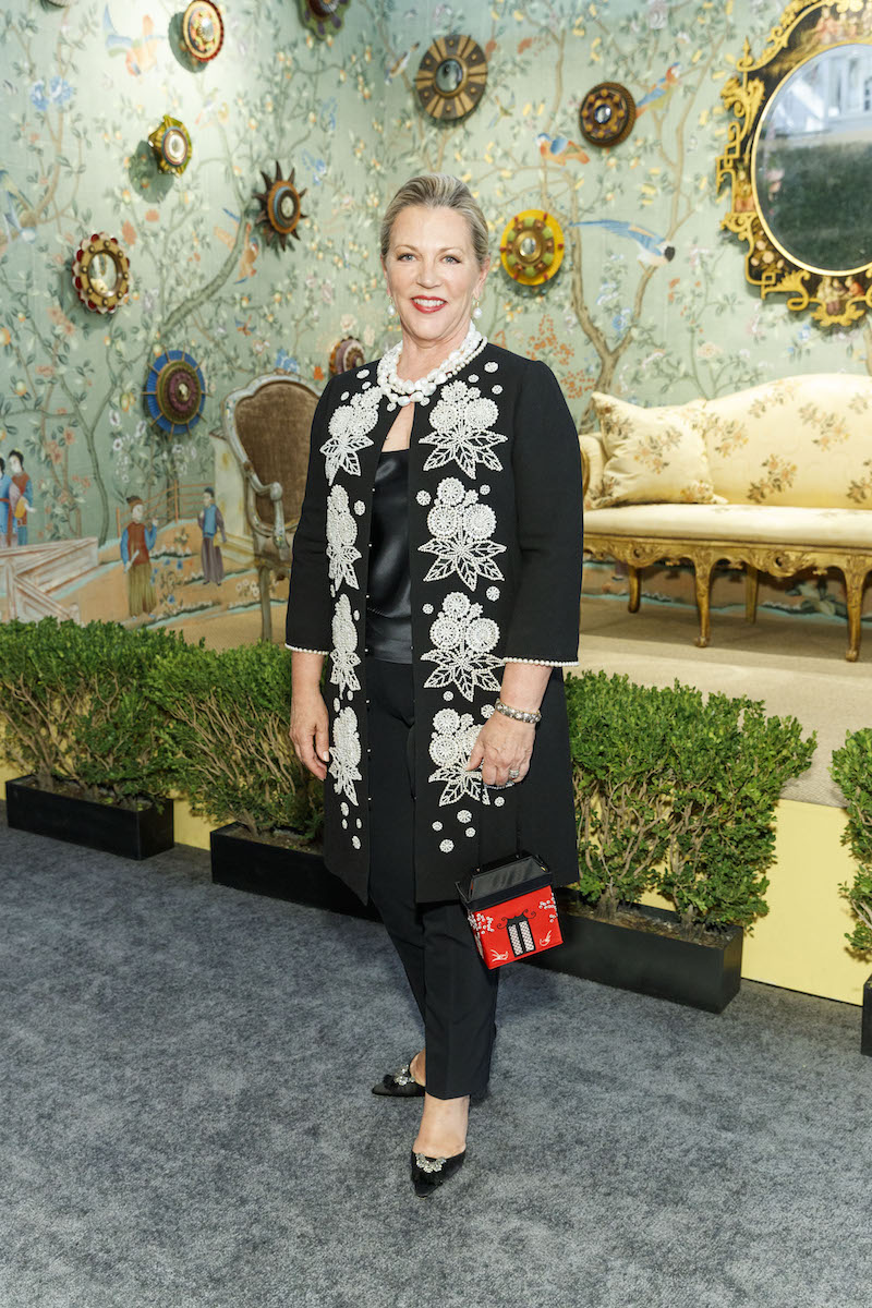 Suzanne Tucker at the San Francisco Fall Art & Antiques Show opening night preview gala on October 25, 2017