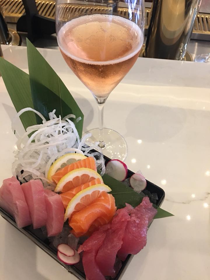 Sushi and sparkling wine at Sigh