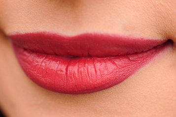 You have asymmetric, thin Lips? Dr. Carlos Wolf Has a Simple but Effective Solution