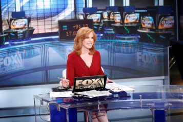 Liz Claman Talks Keeping An On-The-Go Beauty Routine And Interviewing Warren Buffett