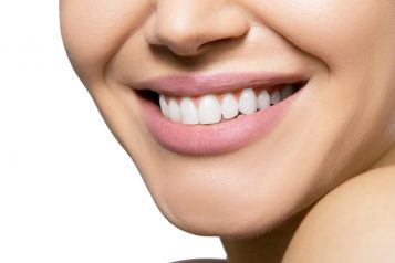 4 Ways to Maintain Healthy Teeth and a Beautiful Smile