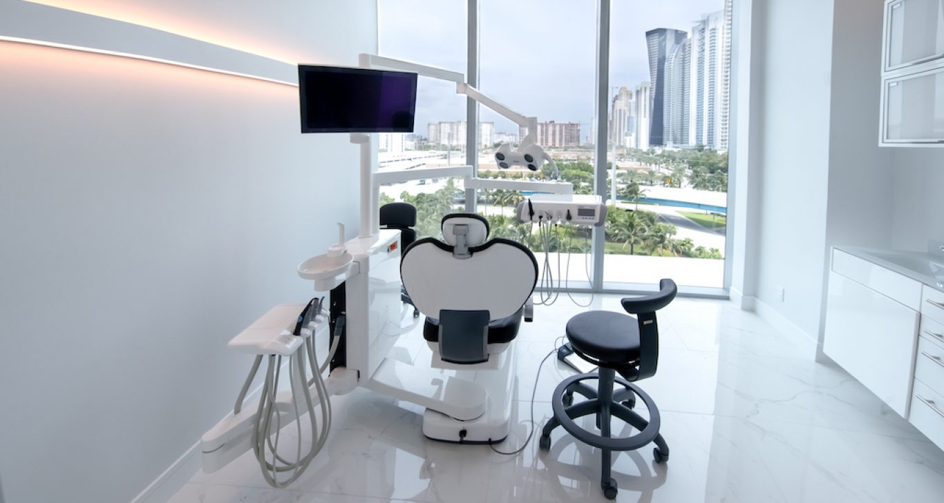 Periodontist Dr. Baruch Tetri Opens New Dental Boutique In South