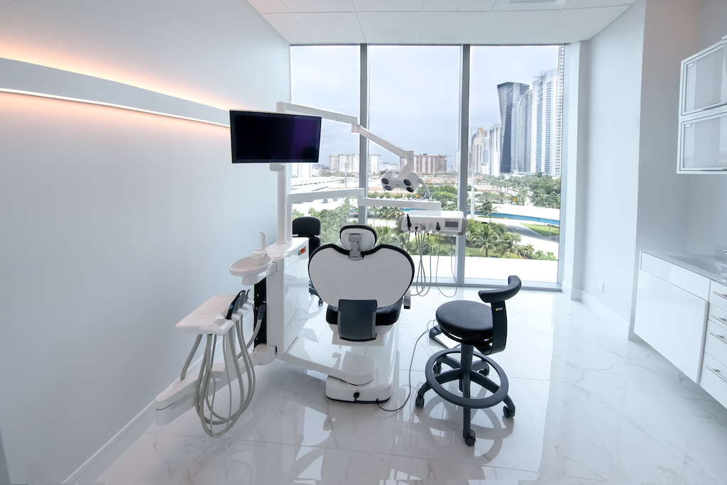 Periodontist Miami