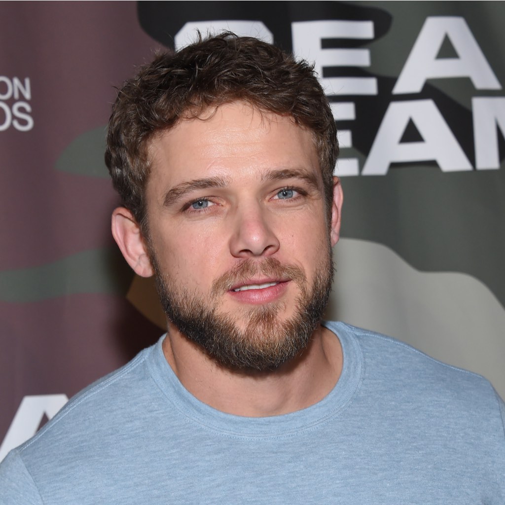 Max Thieriot Muscles