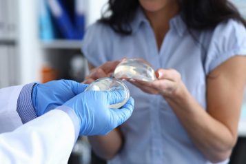 A Beginner’s Guide To Distinguishing Silicone And Saline Breast Implant Differences