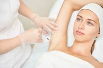 Armpit,Injection,At,Spa,Salon.,Doctor,Hands.,Closeup,View.,High