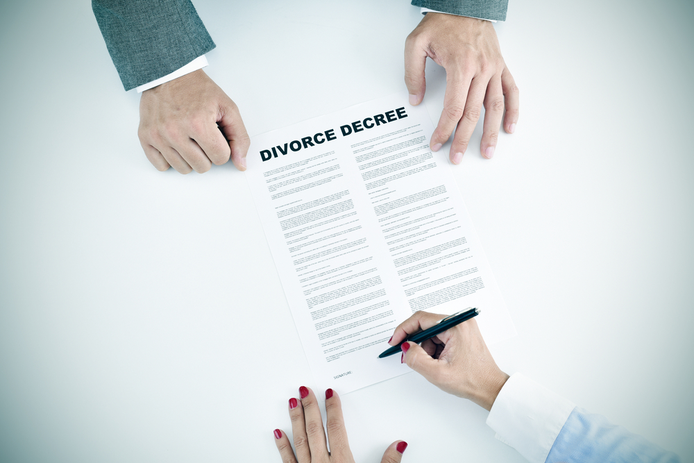 divorce - used Mar2020 - shutterstock_326996474