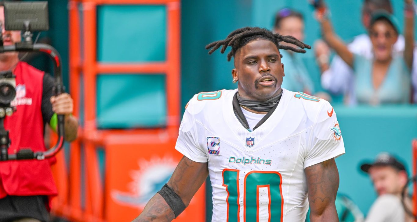 Dolphins' Tyreek Hill Faces Lawsuit Over Alleged Leg Injury by Plus ...