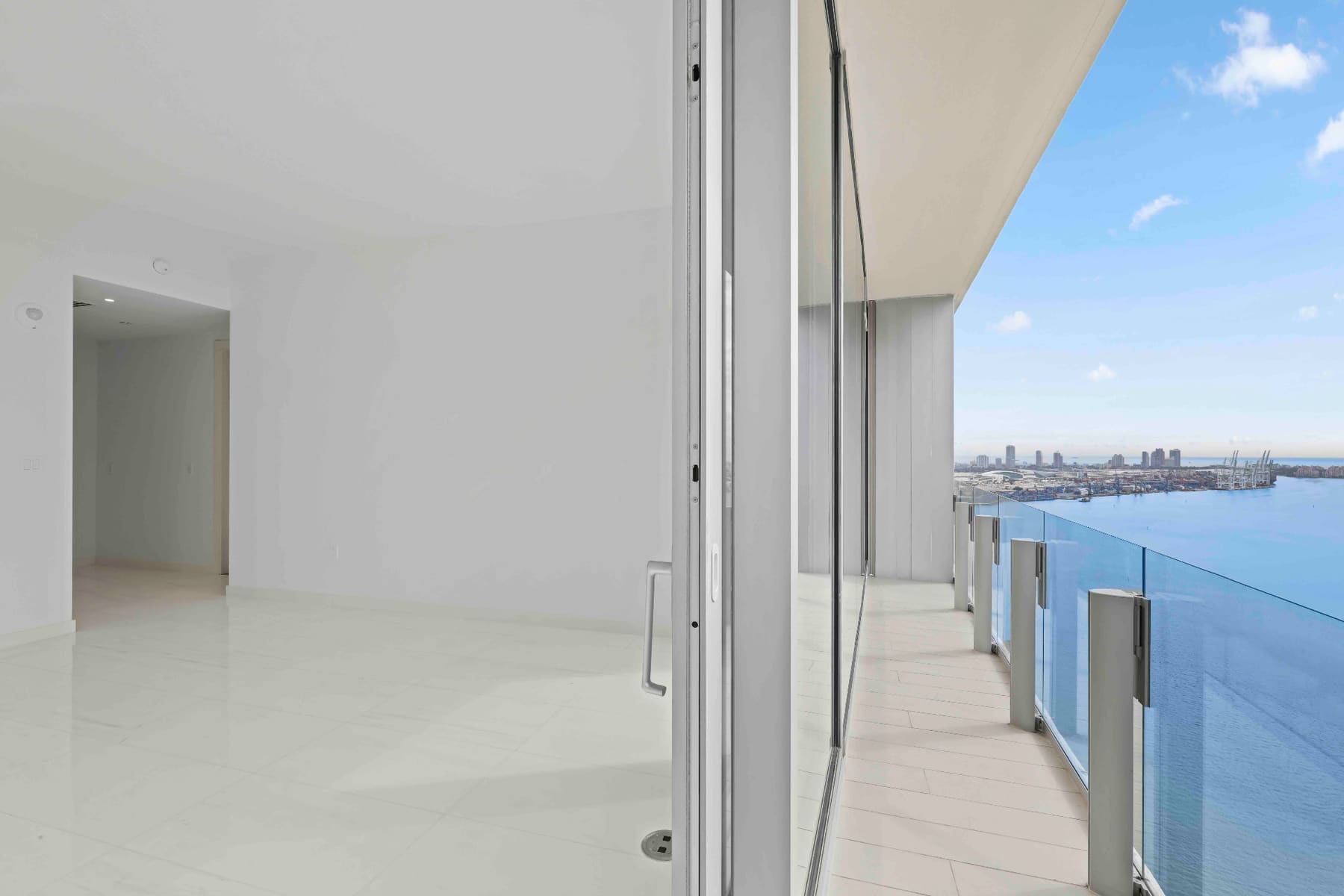 Aston Martin Residences Miami - Spacious balcony with ocean views