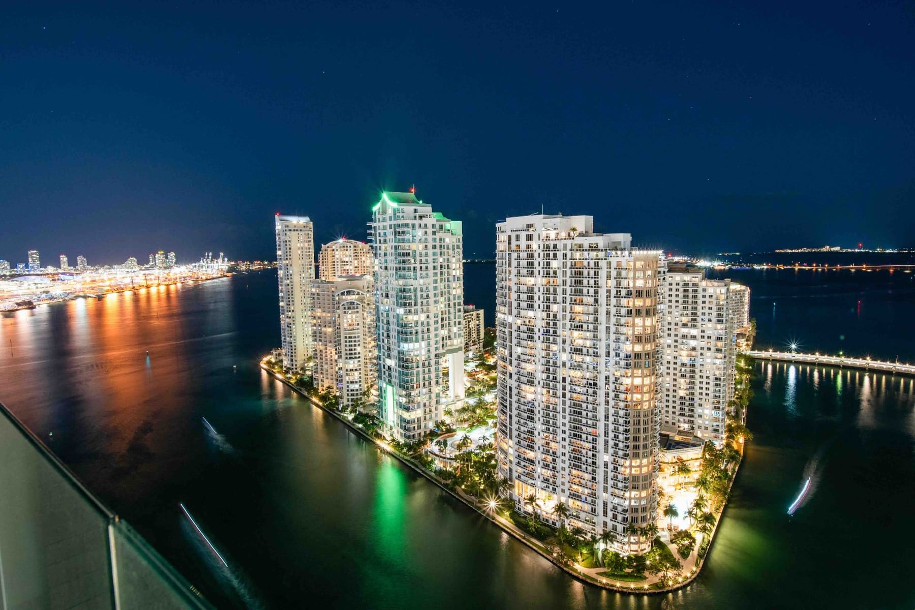 Aston Martin Residences Miami - Night skyline view