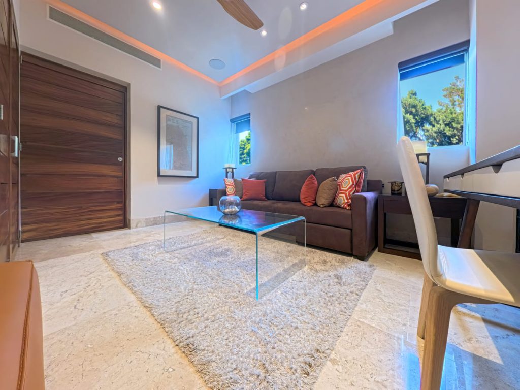 Sayan Unit 94 bathroom