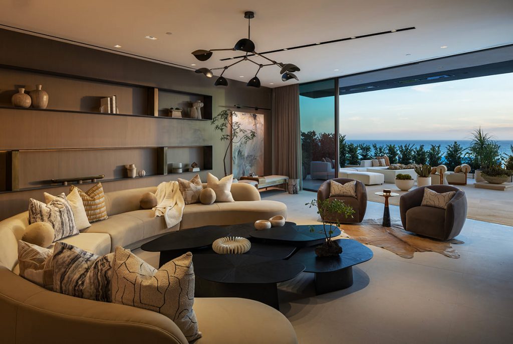 Corona del Mar Estate Interior