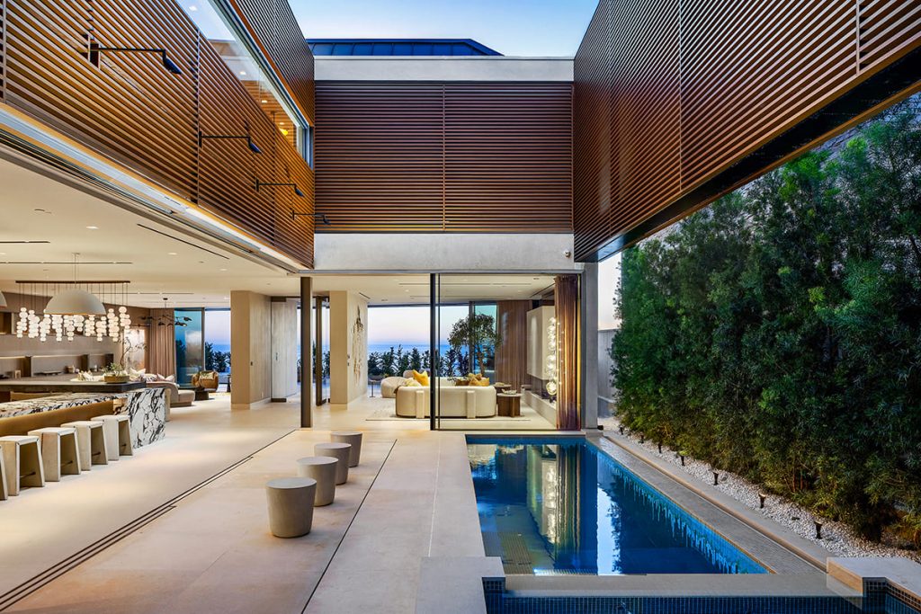 Corona del Mar Estate Detail
