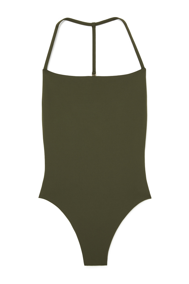 15 One Piece Swimsuits for the Constantly Active Moms