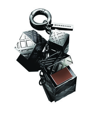 Burberry Beauty – The Lip Charm_white background