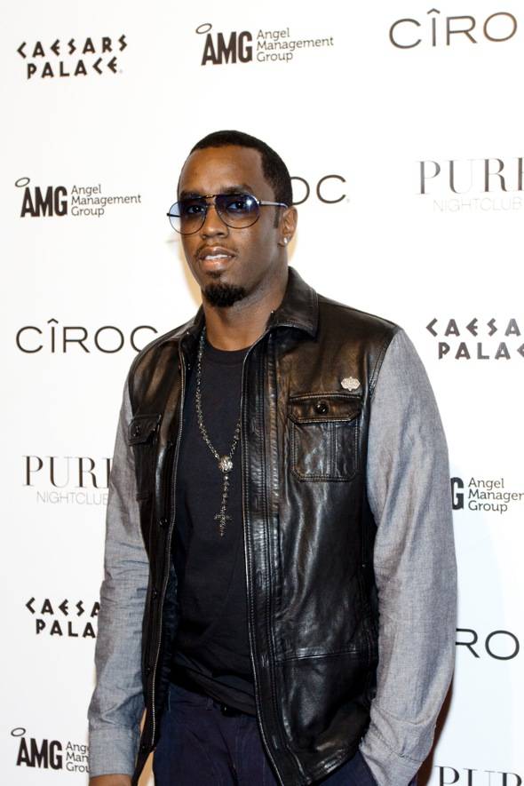 Diddy_PURE Nightclub_red carpet