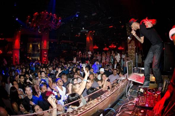 Swizz Beatz spins at TAO LV 2